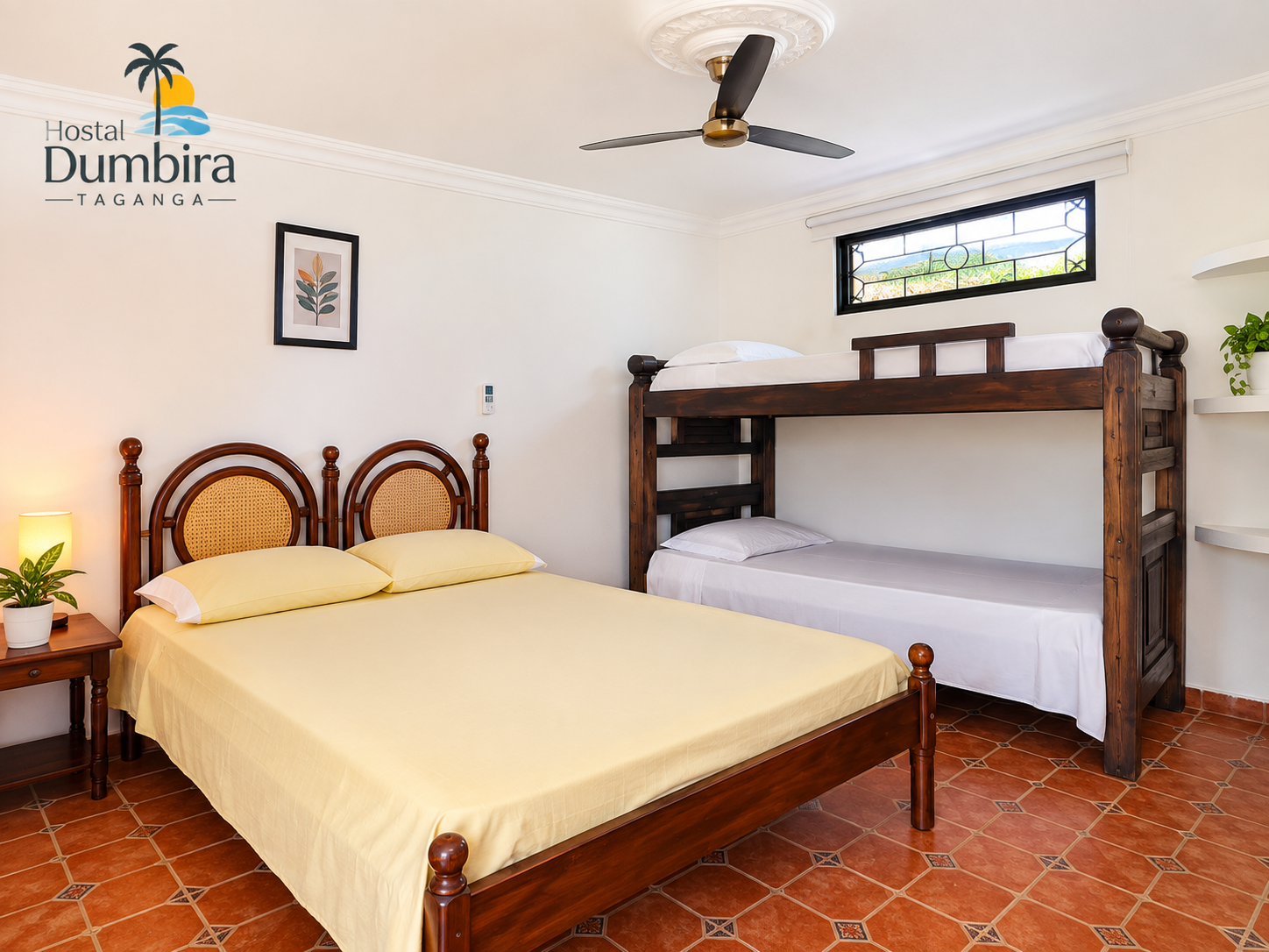 Habitación cuádruple del Hostal Dumbira